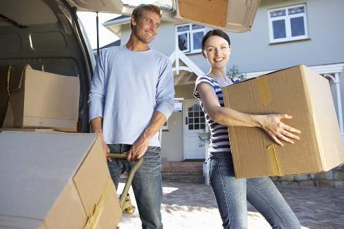 Organised apartment moving day in Highamspark